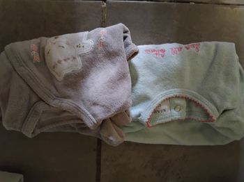 2 pyjamas