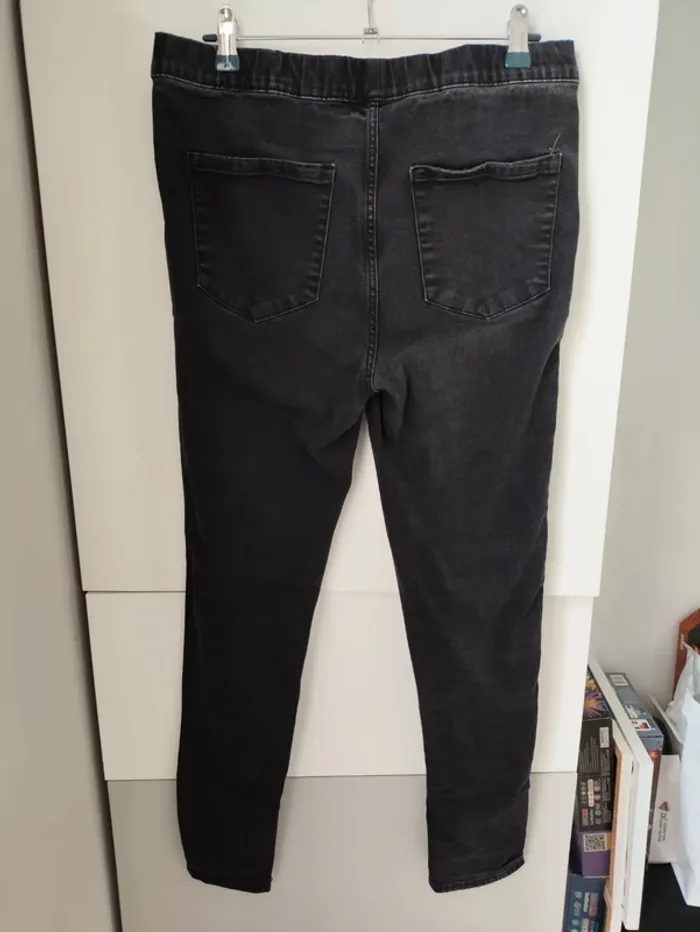 Pantalon  jogging noir taille élastique Kiabi – T42 / 30L - photo numéro 5