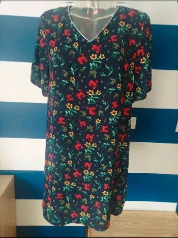 Magnifique robe manches courtes bleu marine fleuri neuve Tissaia femme 38