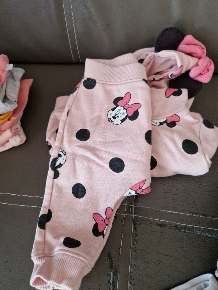 Lot 3 mois filles - photo numéro 3