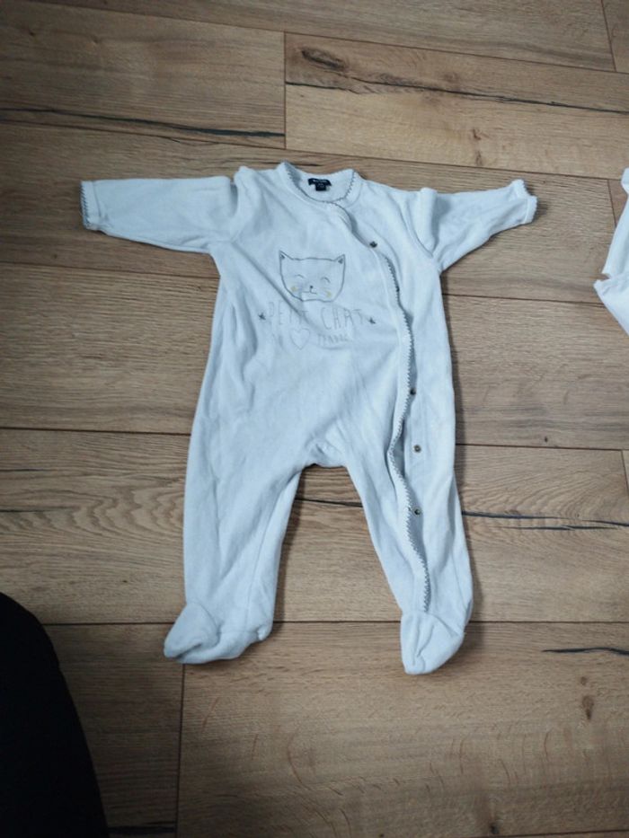 Lot de 8 pyjamas filles 12 moi - photo numéro 2