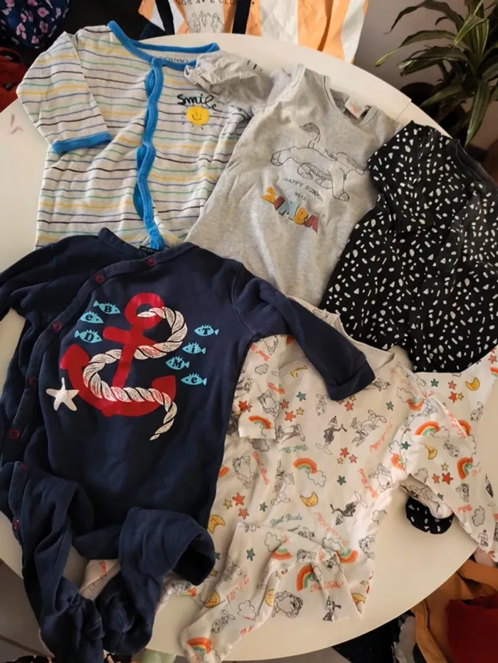 Lot pyjama 9 mois