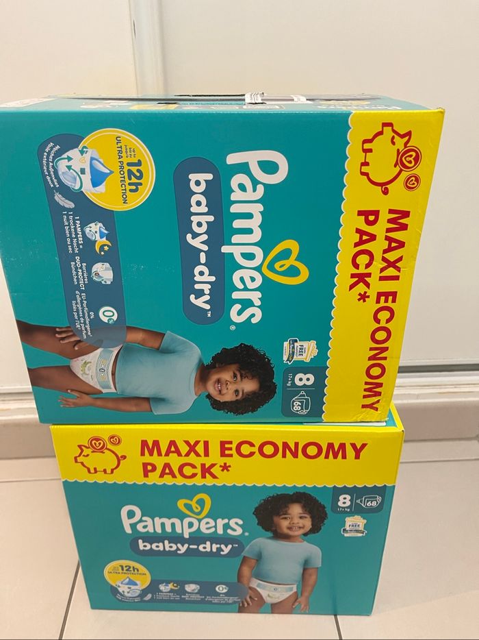 136 couches Pampers taille 8