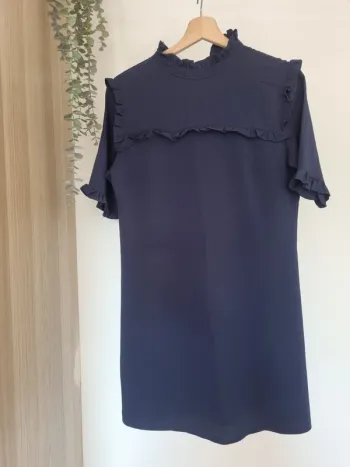 Robe bleu nuit à volants Atmosphere