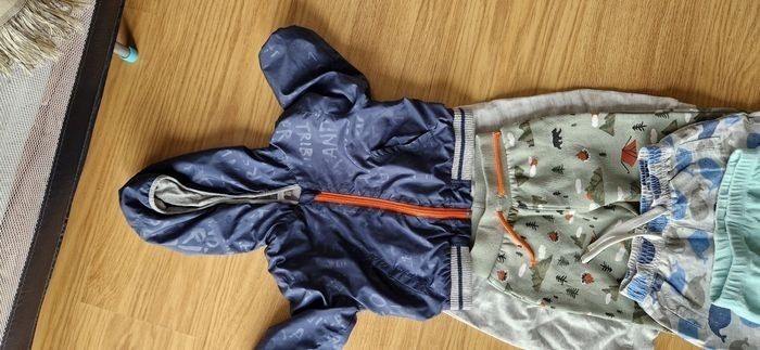 Lots de vetement enfants 18_24 - photo numéro 2