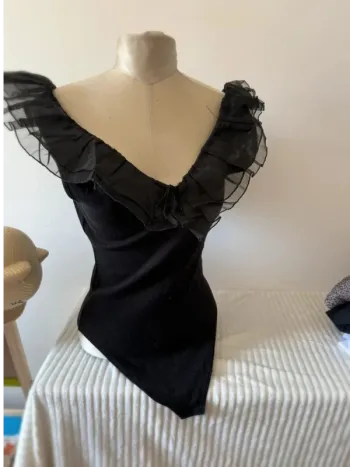 Body noir Amisu avec froufrou – Taille XL