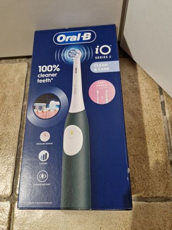 Brosse à dents électrique Oral b iO2