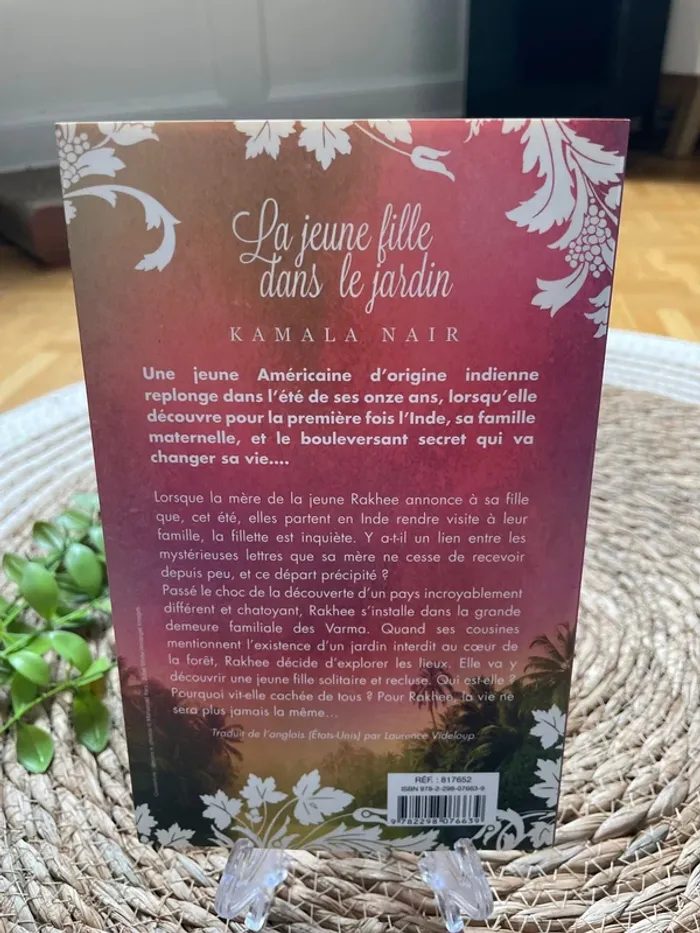 Livre - la jeune fille dans le jardin - photo numéro 3