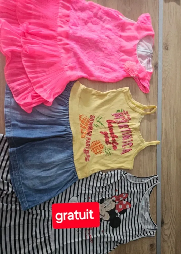 Lot de 2 robes 👗+ 1 gratuit fille 6 ans - photo numéro 9