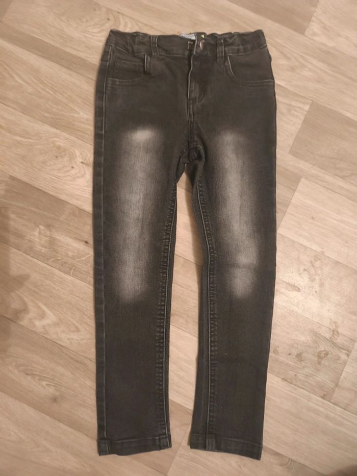 Jean noir marque la fabrique des garçons taille 6 ans