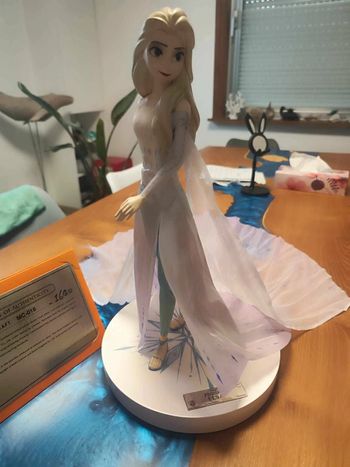 Figurine Elsa