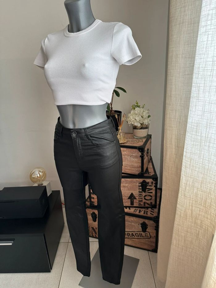 Pantalon noir - photo numéro 3