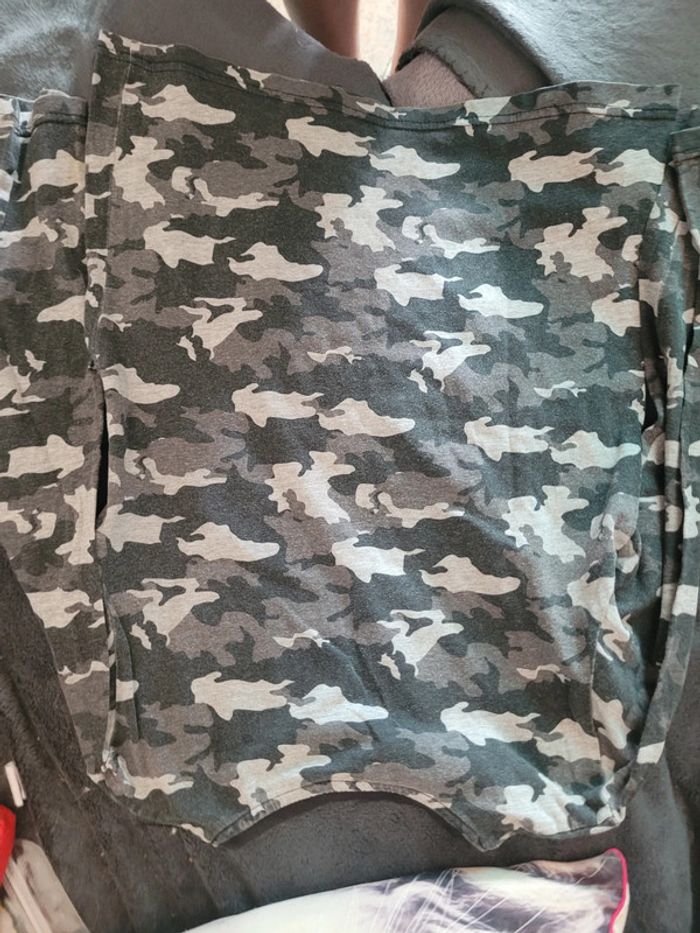 T-shirt manches longues 8 ans - photo numéro 2