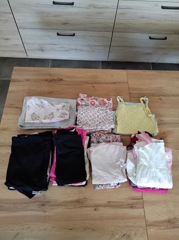 Lot vetements fille 24 mois