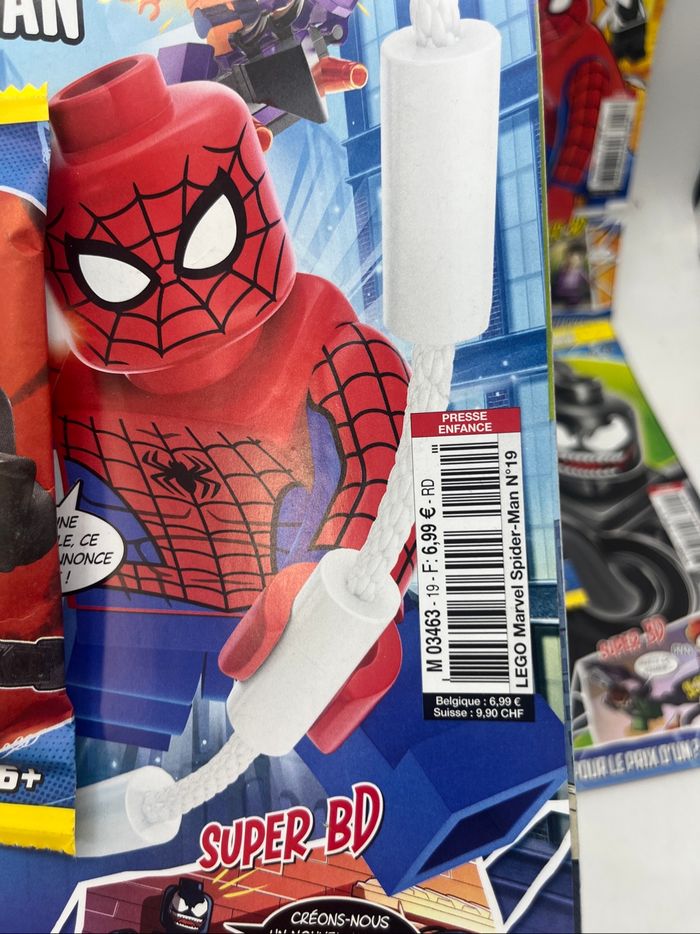 Lot de 6 livres D’activités Magazines Lego Marvel Spiderman Avec leurs figurines Neuf - photo numéro 4