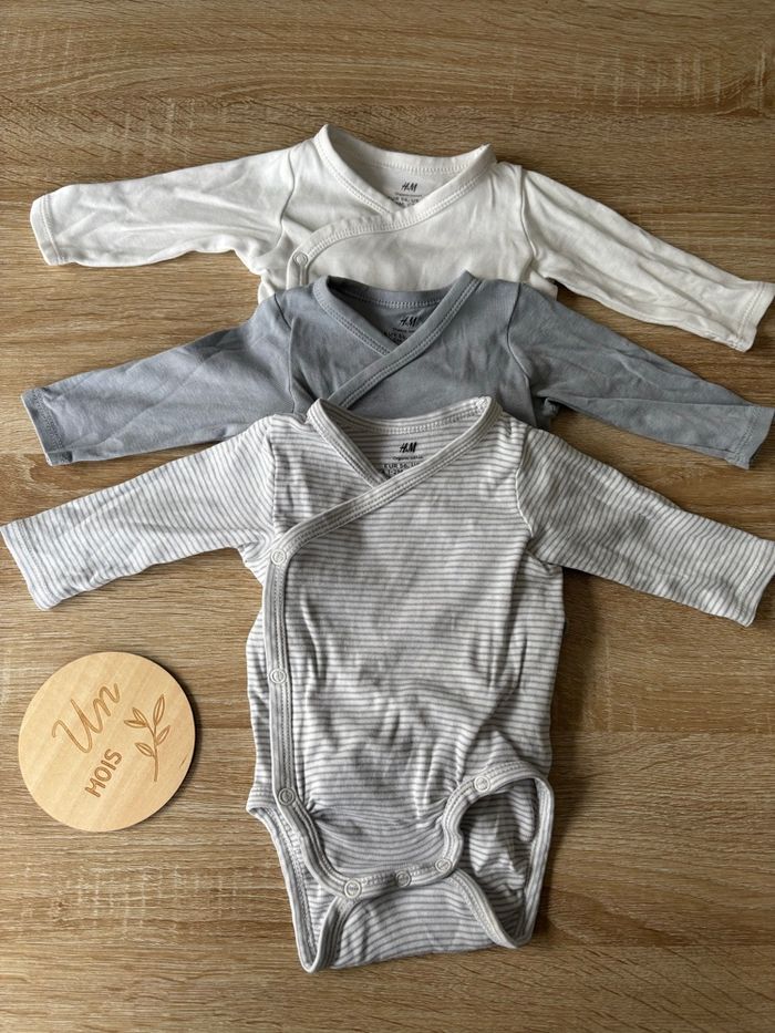 3 bodies manche longue H&M