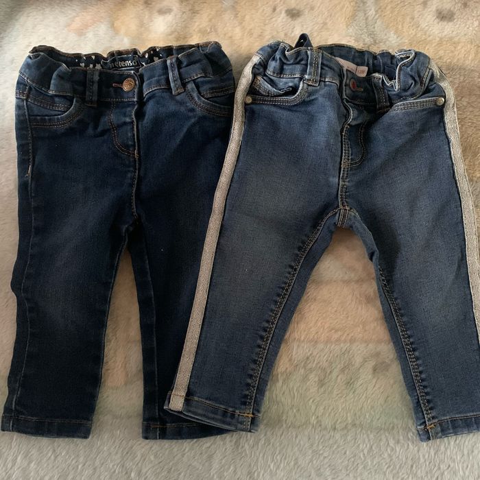 Lots de 2 jeans taille 12 mois