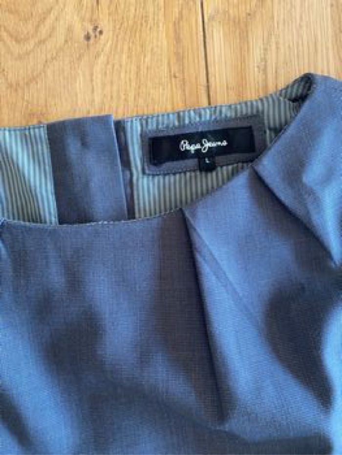 Robe cintrée taille L - photo numéro 3