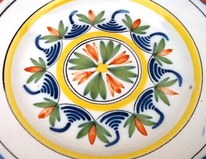 Assiette XIXème Lunéville Faïence polychrome à décor floral - photo numéro 5