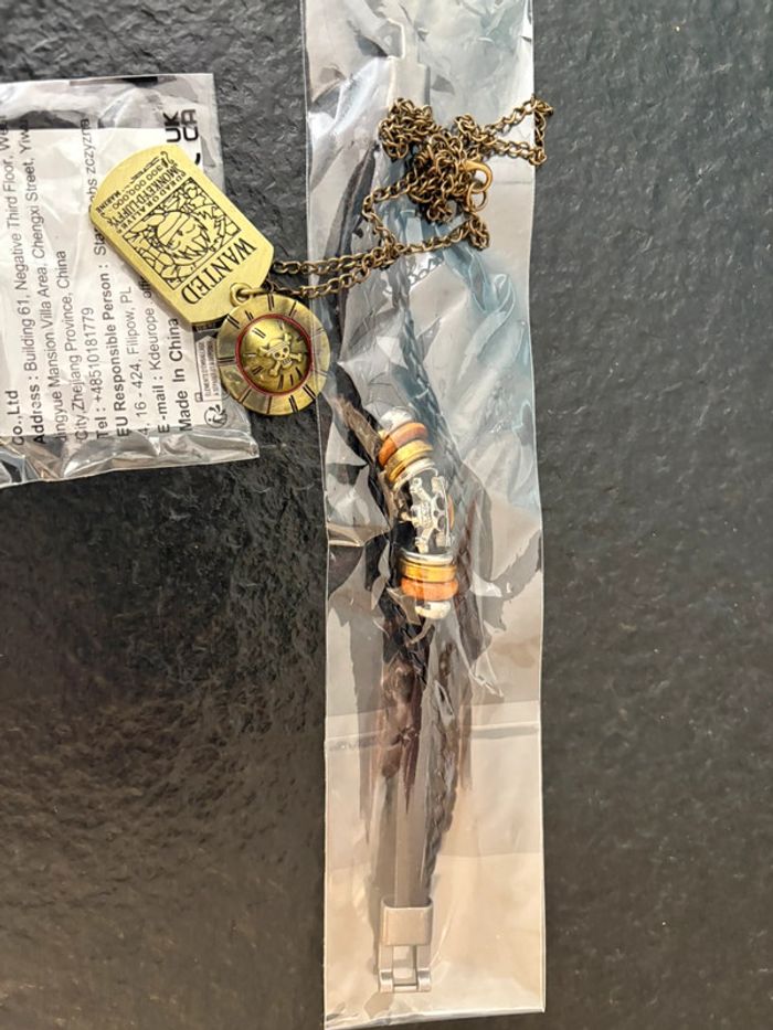 Lot bijoux One Piece – Collier + bracelet – État neuf