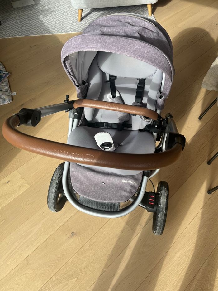 Poussette Nova 3 roues, nacelle et nombreux accessoires - photo numéro 2