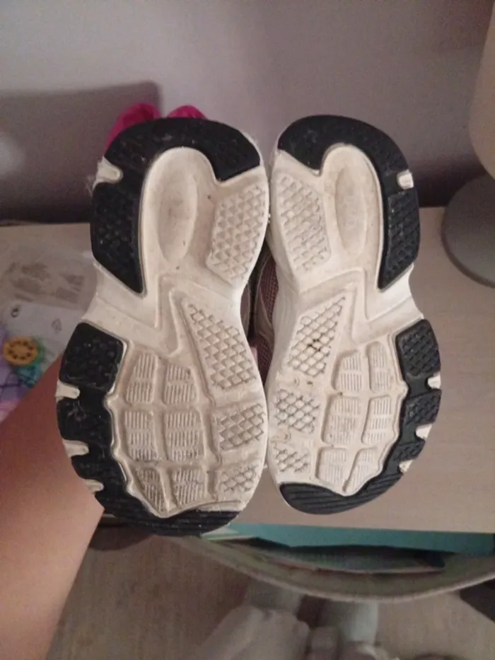 Lot chaussures 22 - photo numéro 4