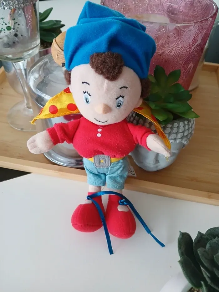 Péluche doudou Oui oui 🎉🎁 - photo numéro 4