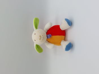 Peluche doudou mouton blanc beige grelot PARADISE TOYS LIDL rouge orange vert