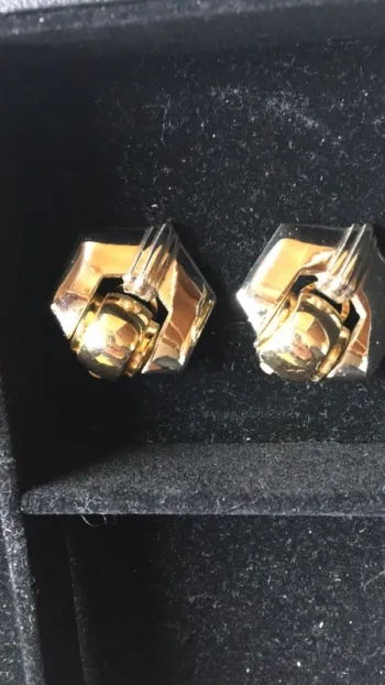 Boucle d’oreille clip vintage