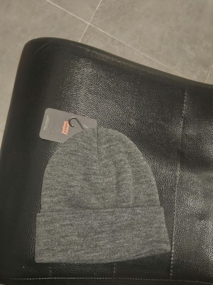 Bonnet Levi's neuf - photo numéro 2