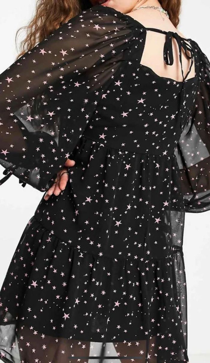 Robe courte ample col carré à étoiles roses et violettes Romance Taille S - photo numéro 6