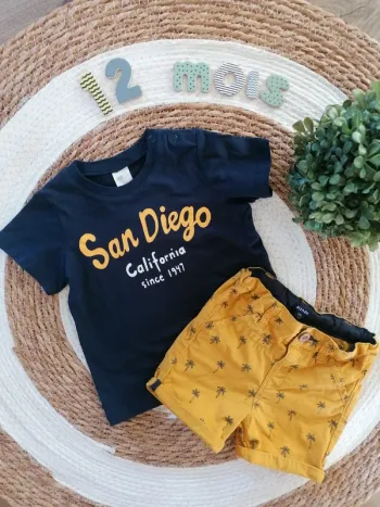 Ensemble short moutarde à motifs + tee-shirt manches courtes - 12 mois