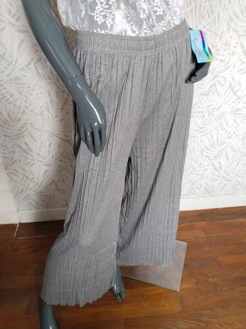 Pantalon plissé jambes larges femme marque parisienne taille 36 38 40 42 44 46