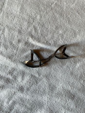 Ensemble bagues style alliances africaines.