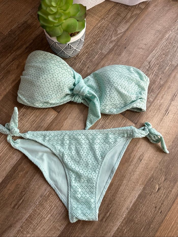 - Maillot de bain H&M - Haut 40, Bas 34 - Très bon état