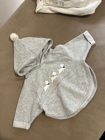 Pull 3 mois Disney marie peu porté