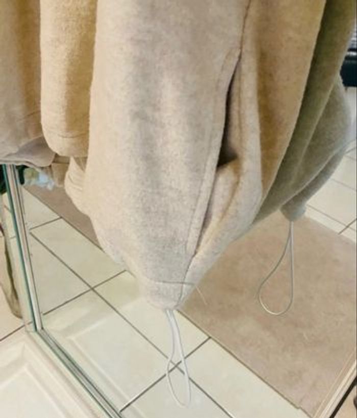 sweat pull à capuche taille XL zara - photo numéro 2