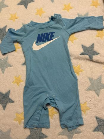 Combinaison nike collection actuel