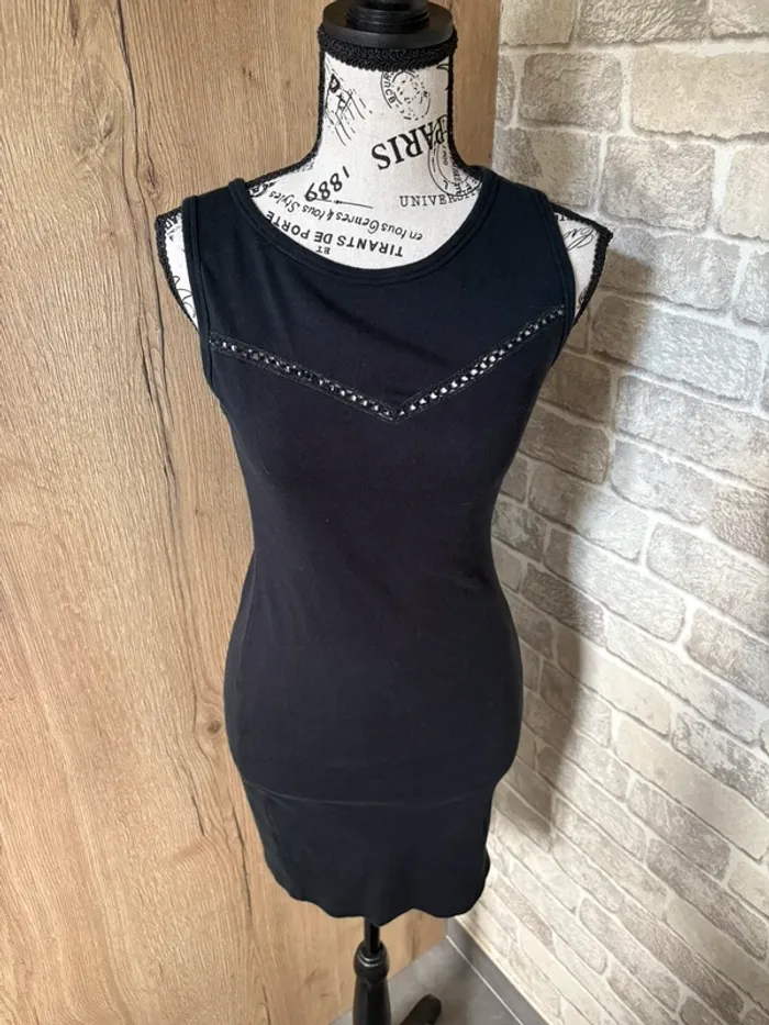 Robe noire taille 34 / XS