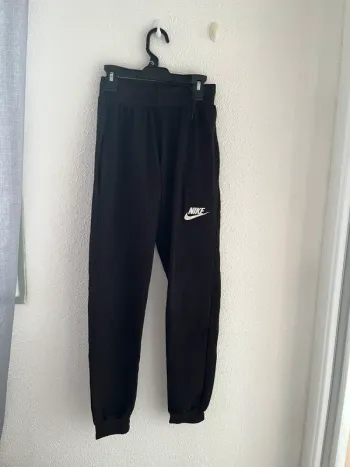 Jogging sport taille 12/14 ans 💫