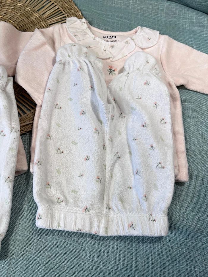 Lot 2 pyjamas jumelles taille 1 mois - photo numéro 8