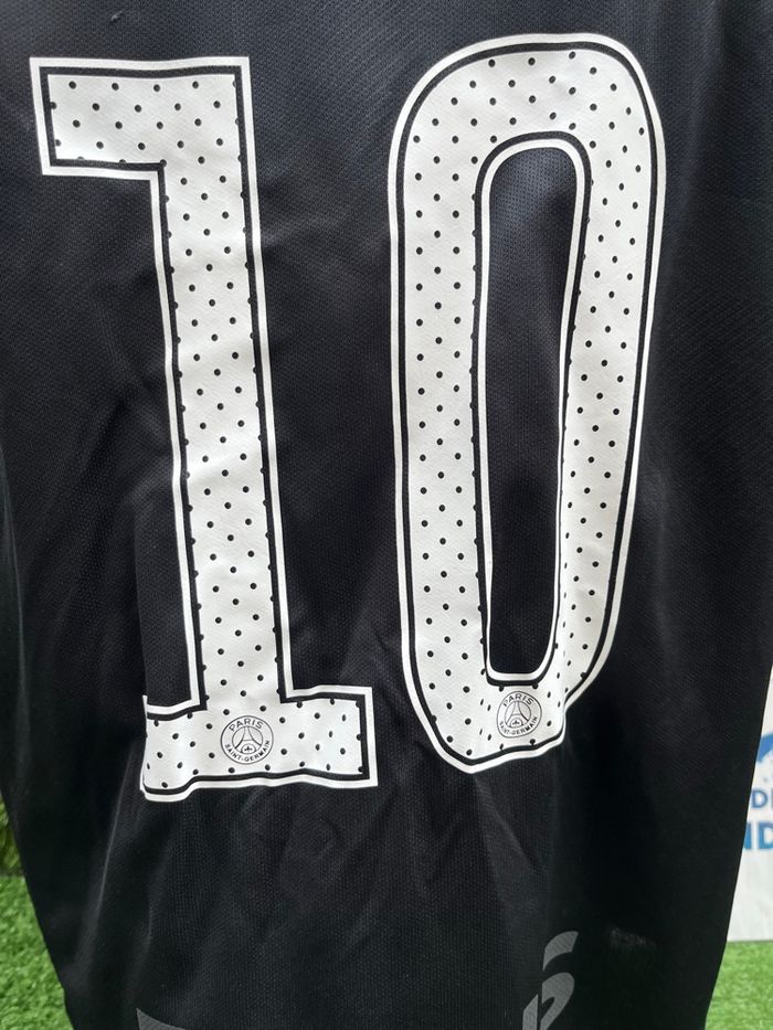 Maillot Neymar PSG - photo numéro 3