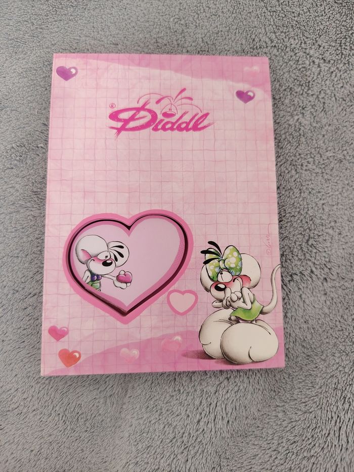 Super bloc note Diddl 2 en 1
Bloc 2 en 1
Ancienne collection - photo numéro 2