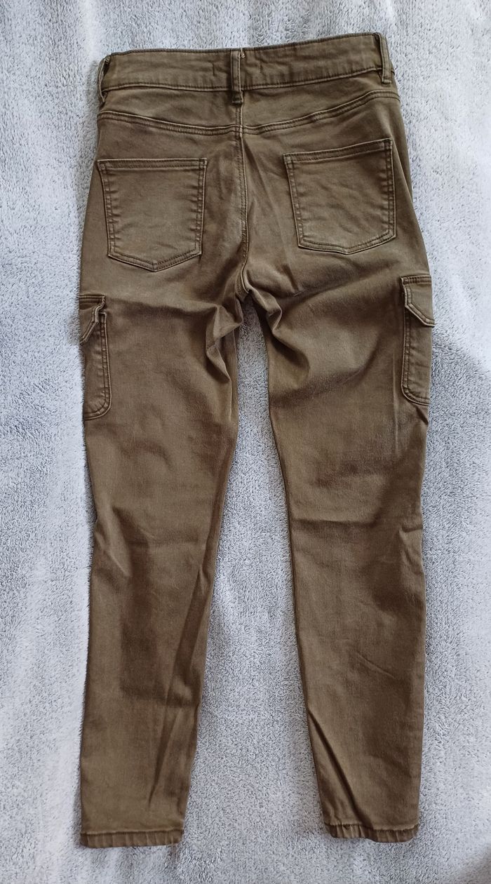 Pantalon cargo Camaïeu - coloris kaki - photo numéro 3