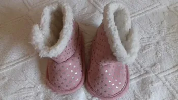 Bottines rose coeur argentés fourrées taille 17