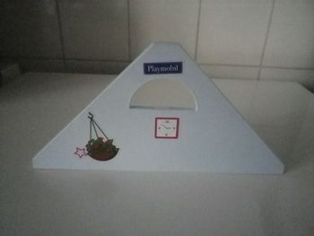 FACADE PIECE DETACHEE