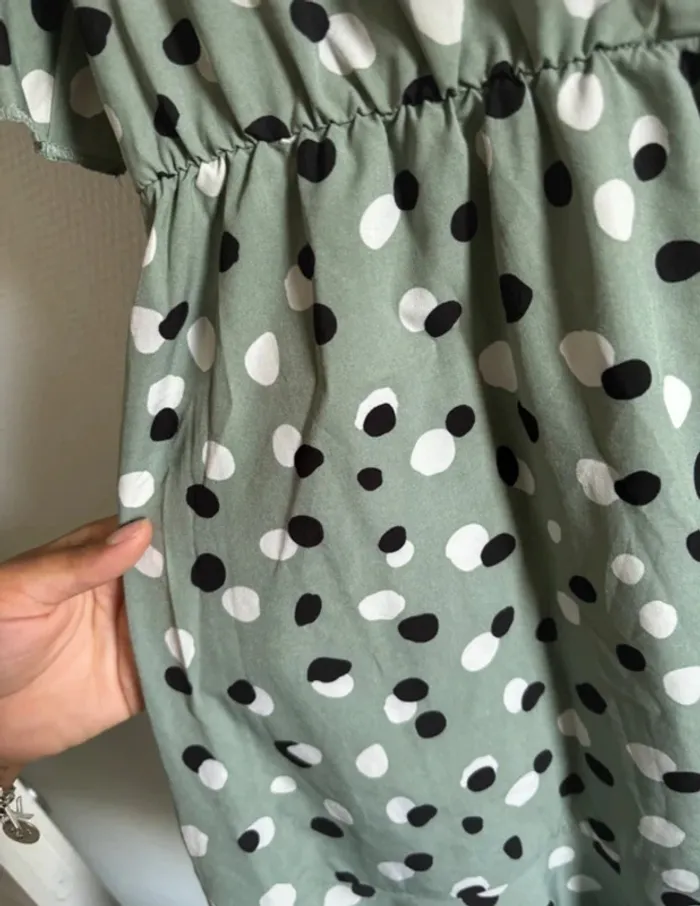 Robe vert sauge à pois - photo numéro 2