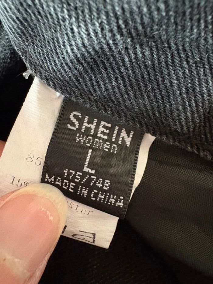 Short en jean denim noir taille haute Shein L - photo numéro 7