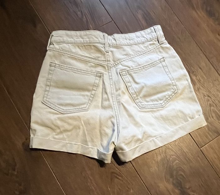 Short Jean bleu clair (XS-34) - photo numéro 2