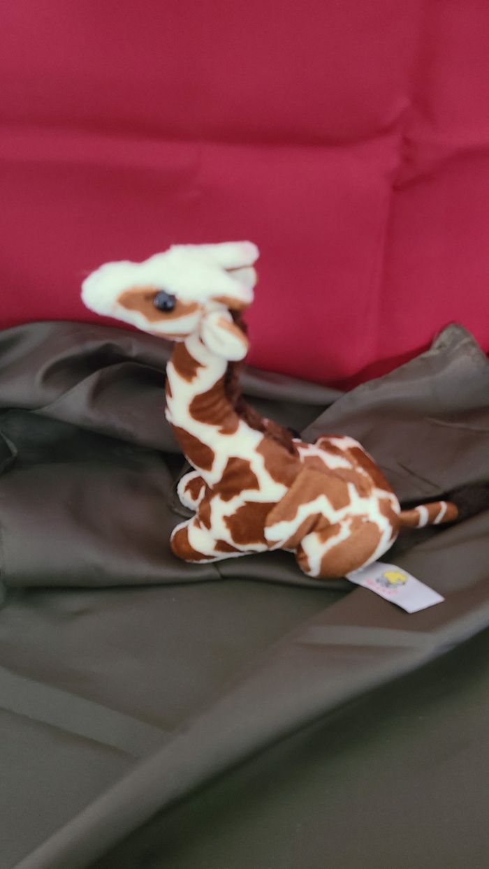 girafe assise en peluche LASCAR - photo numéro 6
